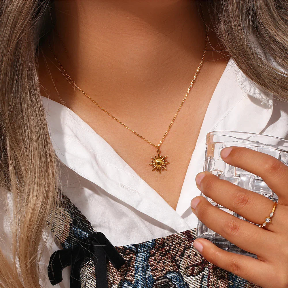 [Royal&Vicky]Eliora Gold Sun Necklace