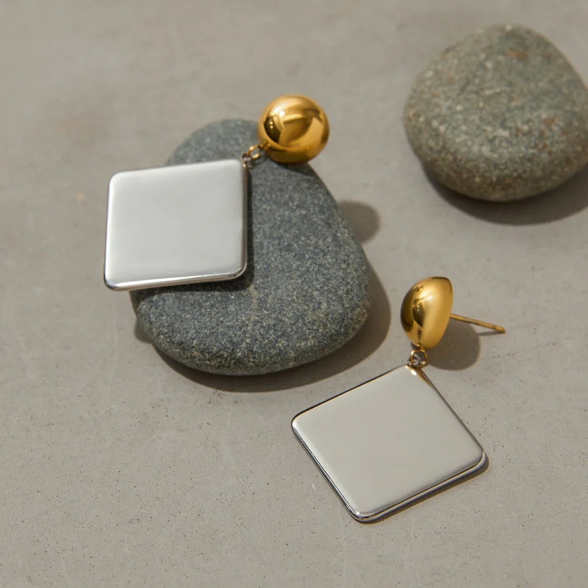 [Royal&Vicky]Kelly Geometric Drop Earrings