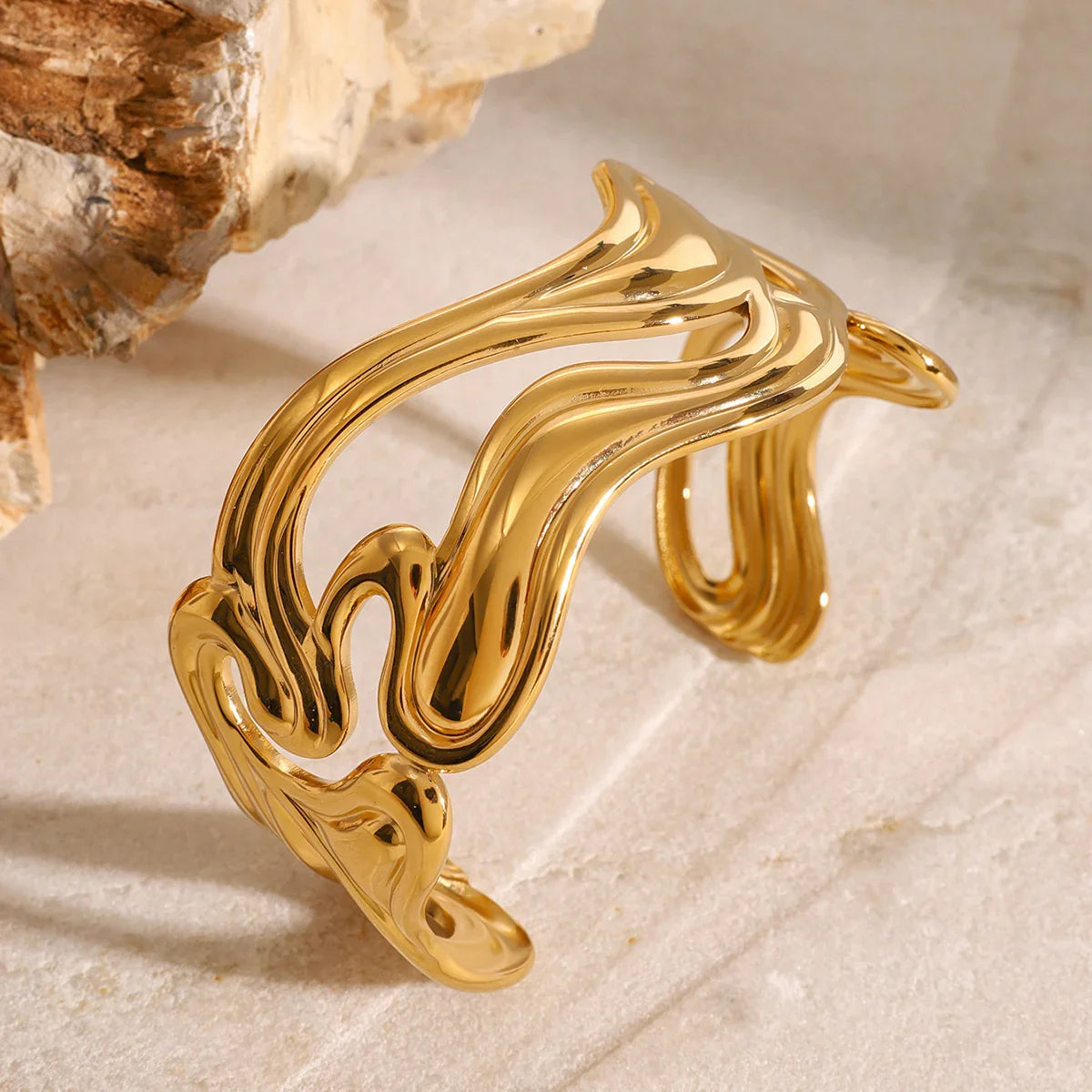[Royal&Vicky]Anissa Wavy Gold Bracelet