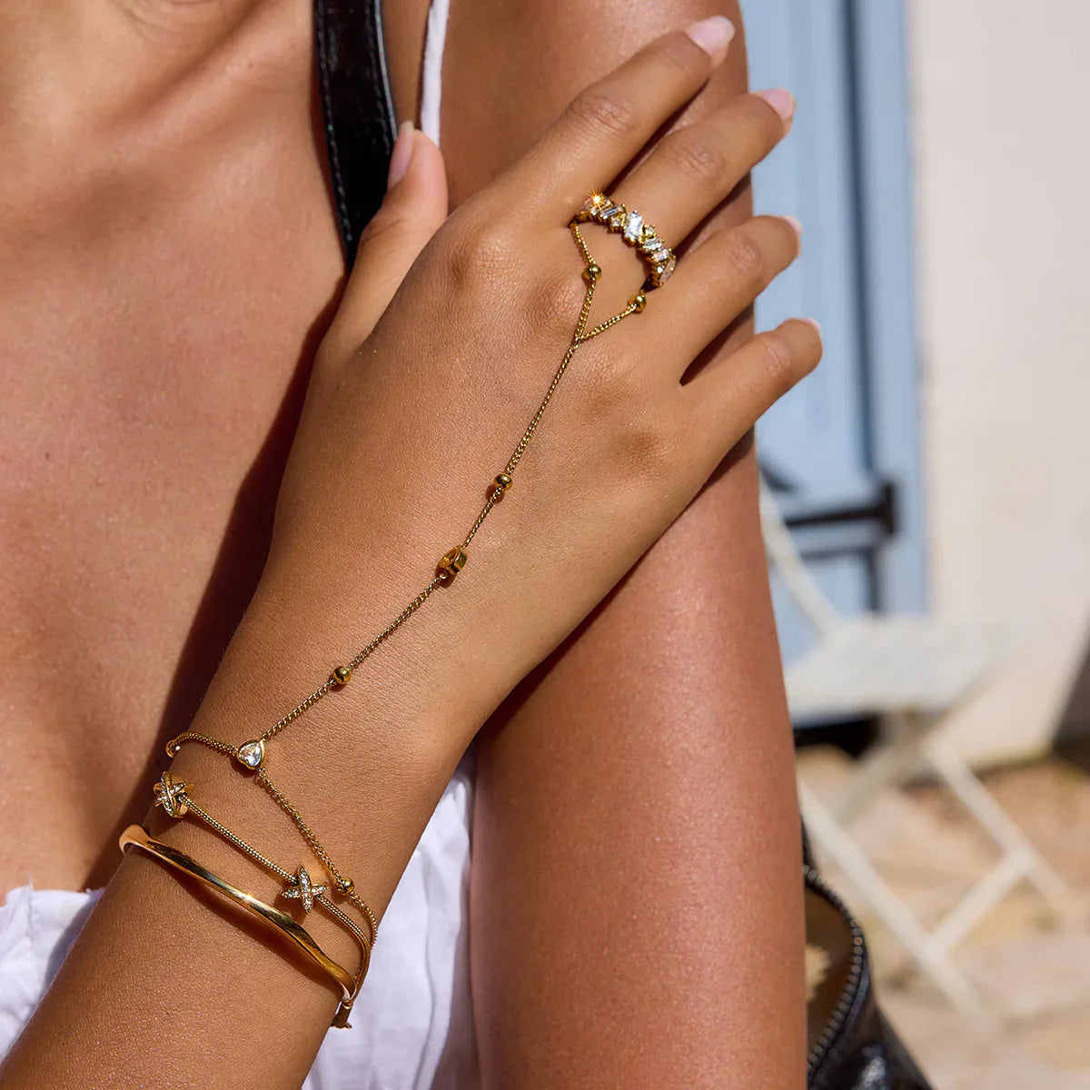 {"[Royal&Vicky]Brienne Diamond Cross Herringbone Bracelet": "[Royal&Vicky]ブリアン ダイヤモンド クロス ヘリンボーン ブレスレット"}