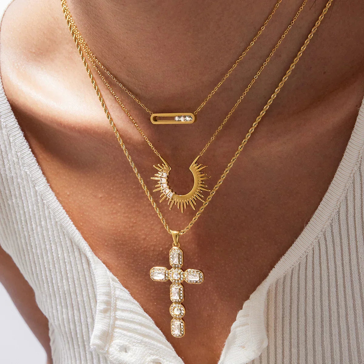 [Royal&Vicky]Abby Sculpted Gold Pendant