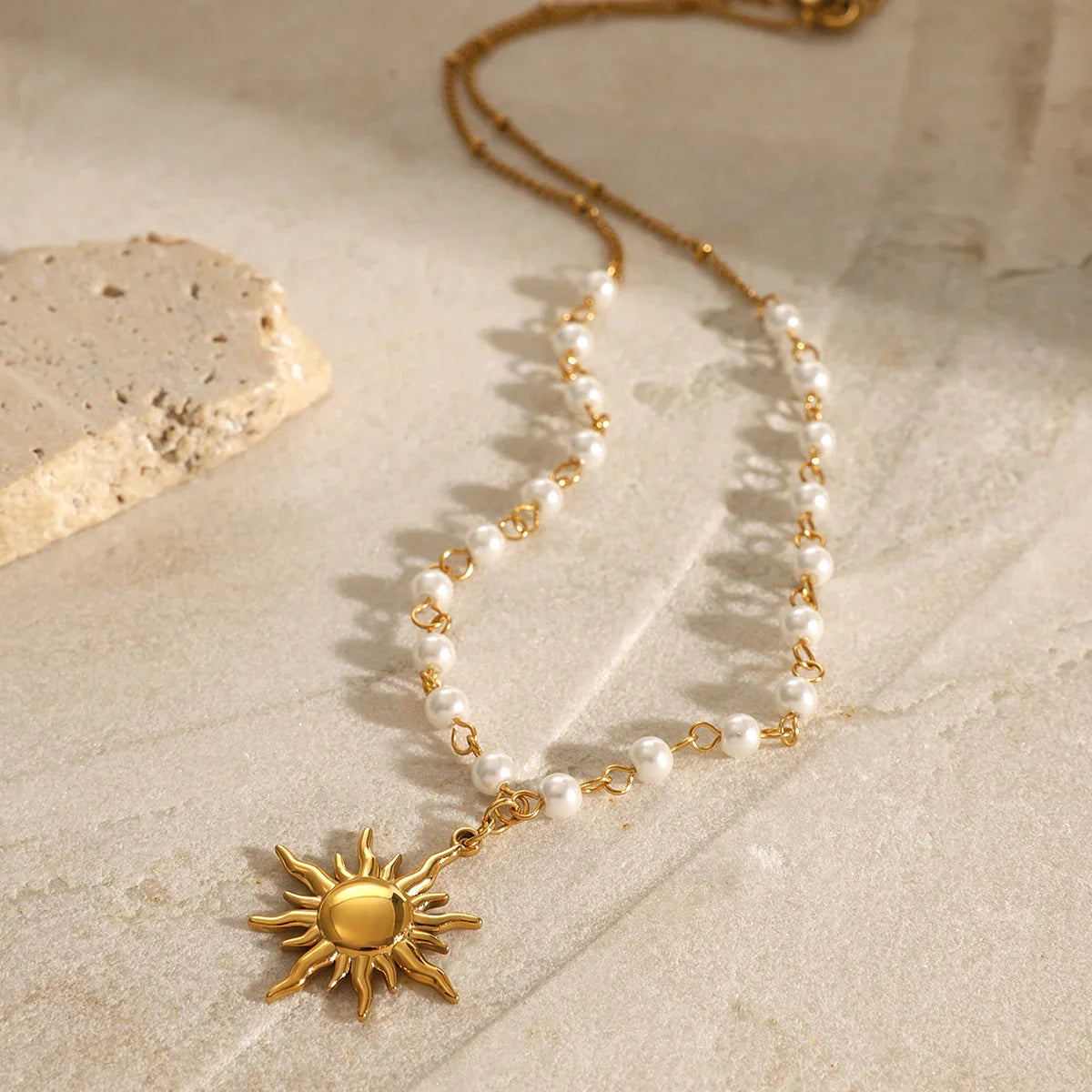 [Royal&Vicky]Apollo Sun Pearl Necklace