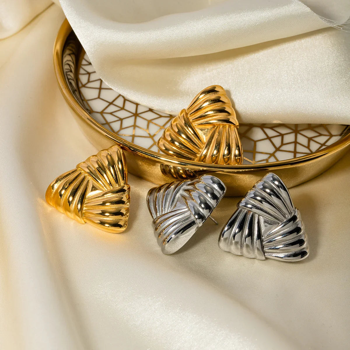 [Royal&Vicky]Brigitte Gold Earrings