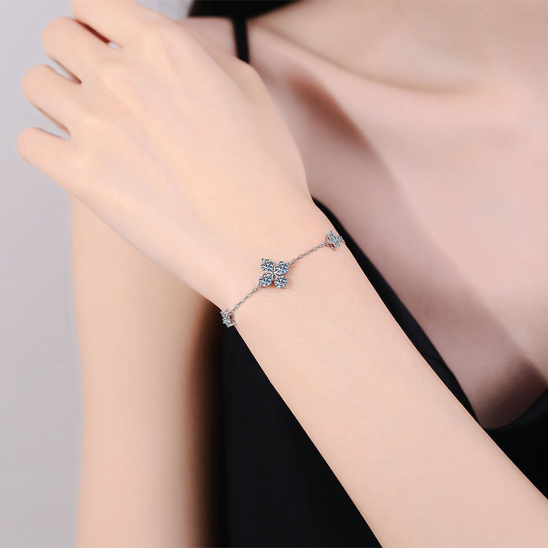 [Leaves]CLOVER LUCKY CHARM MOISSANITE BRACELET