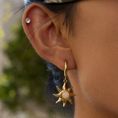 [Royal&Vicky]Helia Sun-shaped Moonstone Earrings