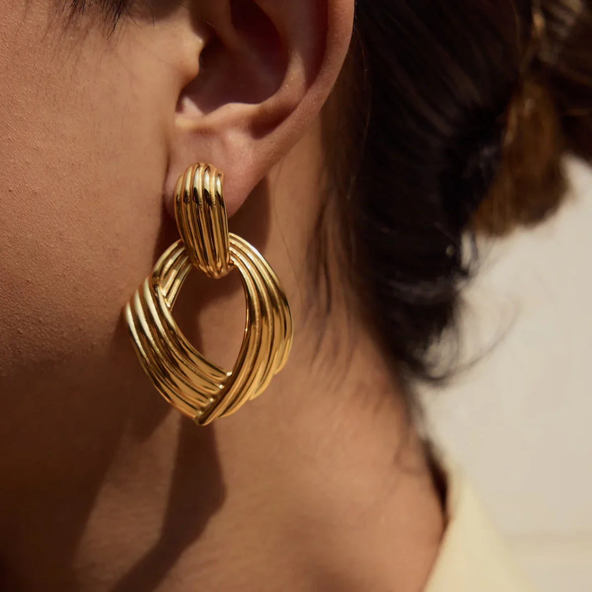 [Royal&Vicky]Selma Gold Knot Earrings