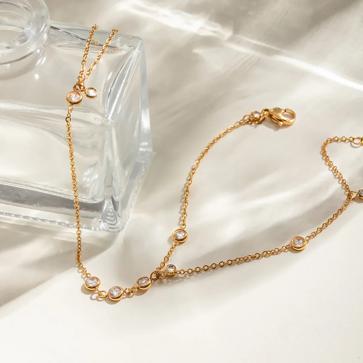 [Royal&Vicky]Elina Diamond Hand Chain