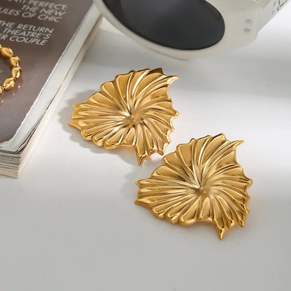 [Royal&Vicky]Rafaela Sculpted Petal Gold Earrings