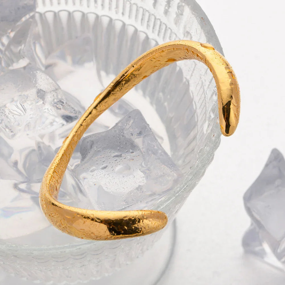 [Royal&Vicky]Audrina Contemporary Gold Bangle