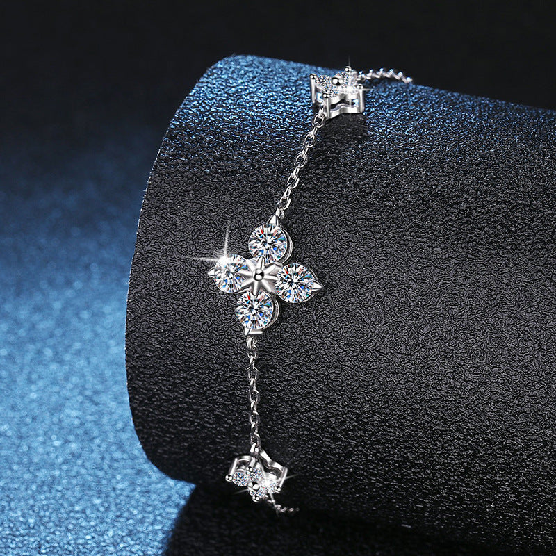 [Leaves]CLOVER LUCKY CHARM MOISSANITE BRACELET