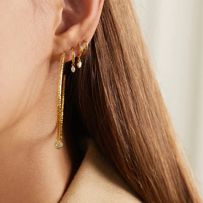 [Royal&Vicky]Shayla Hammered Diamond Hoops