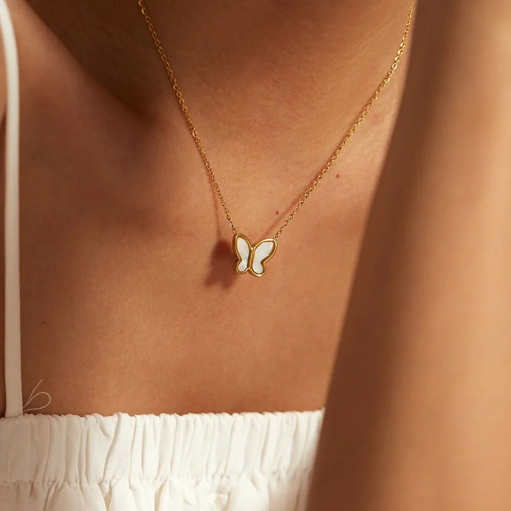 [Royal&Vicky]Flutterby Mother of Pearl Necklace