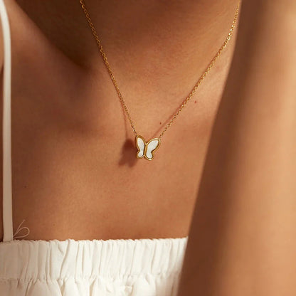 [Royal&Vicky]Flutterby Mother of Pearl Necklace