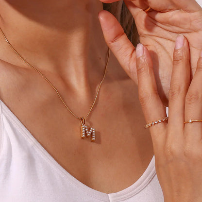 [Royal&Vicky]Augustine Initial Letter Pearl Necklace
