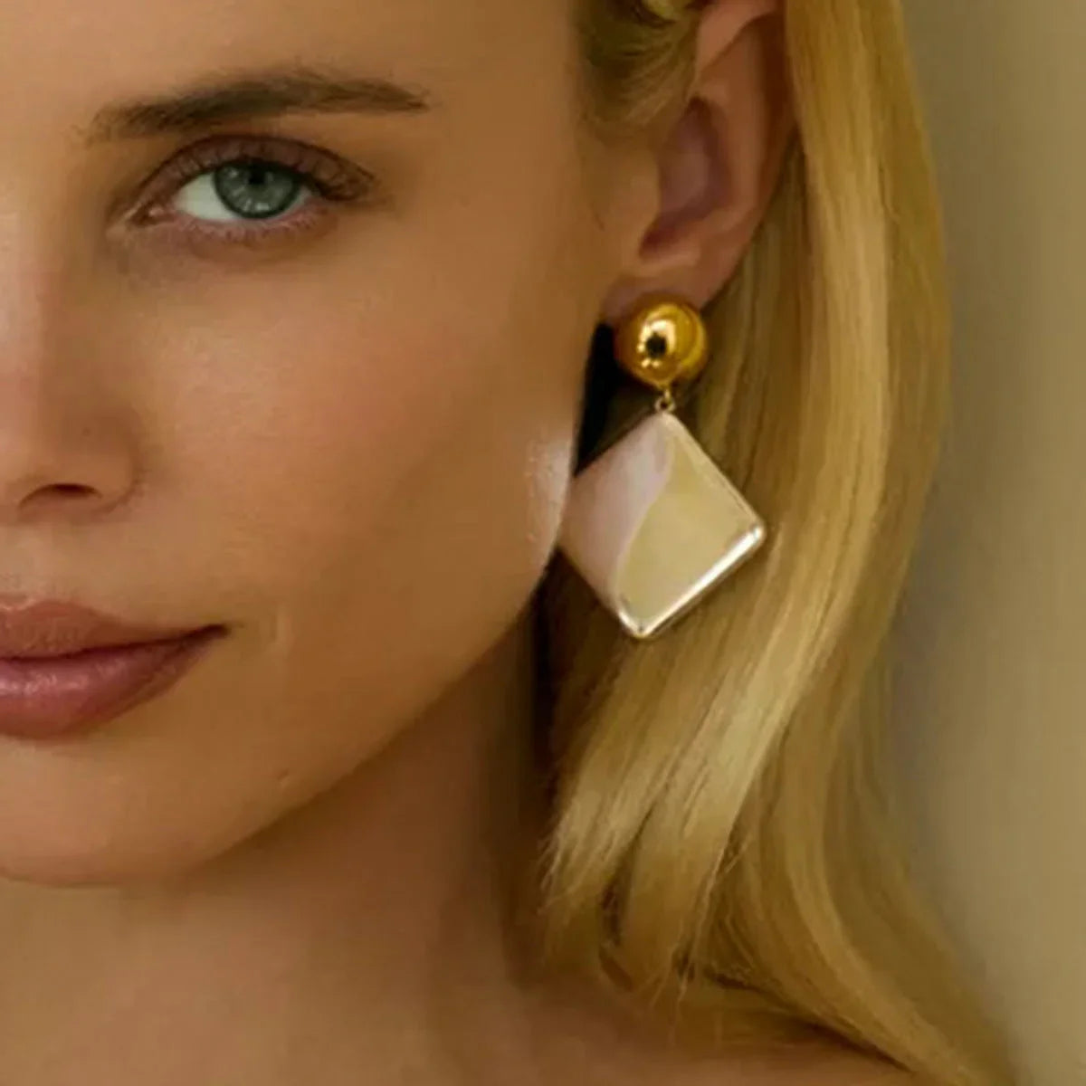 [Royal&Vicky]Kelly Geometric Drop Earrings