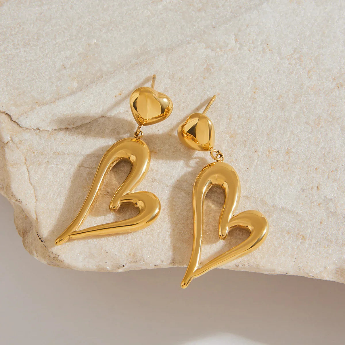 [Royal&Vicky]Venus Gold Heart Earrings