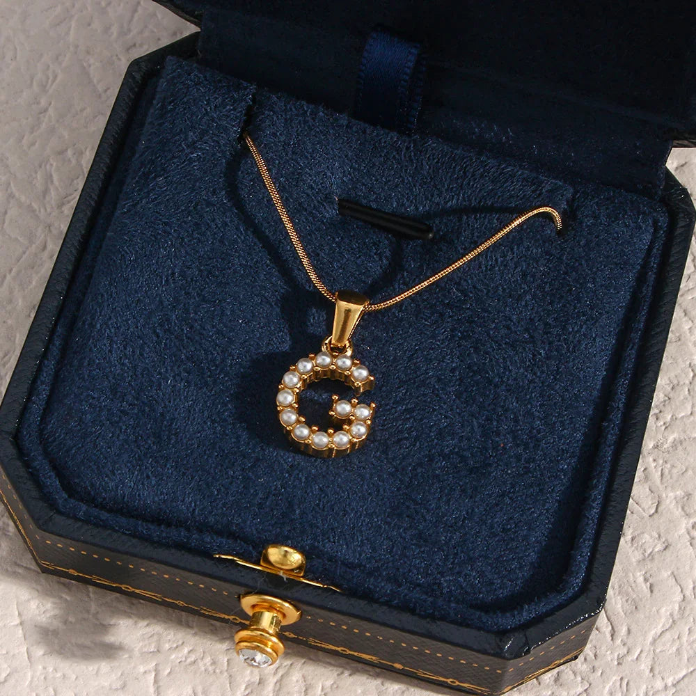 [Royal&Vicky]Augustine Initial Letter Pearl Necklace