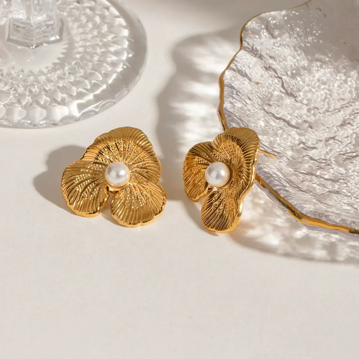 [Royal&Vicky]Klara Floral Pearl Earrings