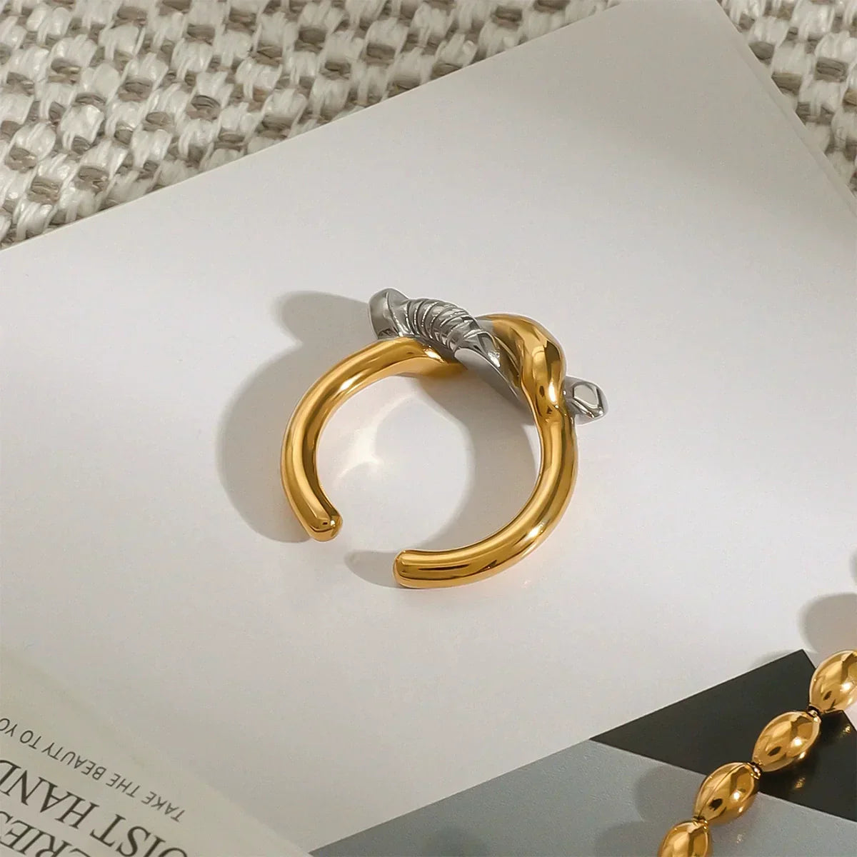 [Royal&Vicky]Trinity Twisted Nail Ring