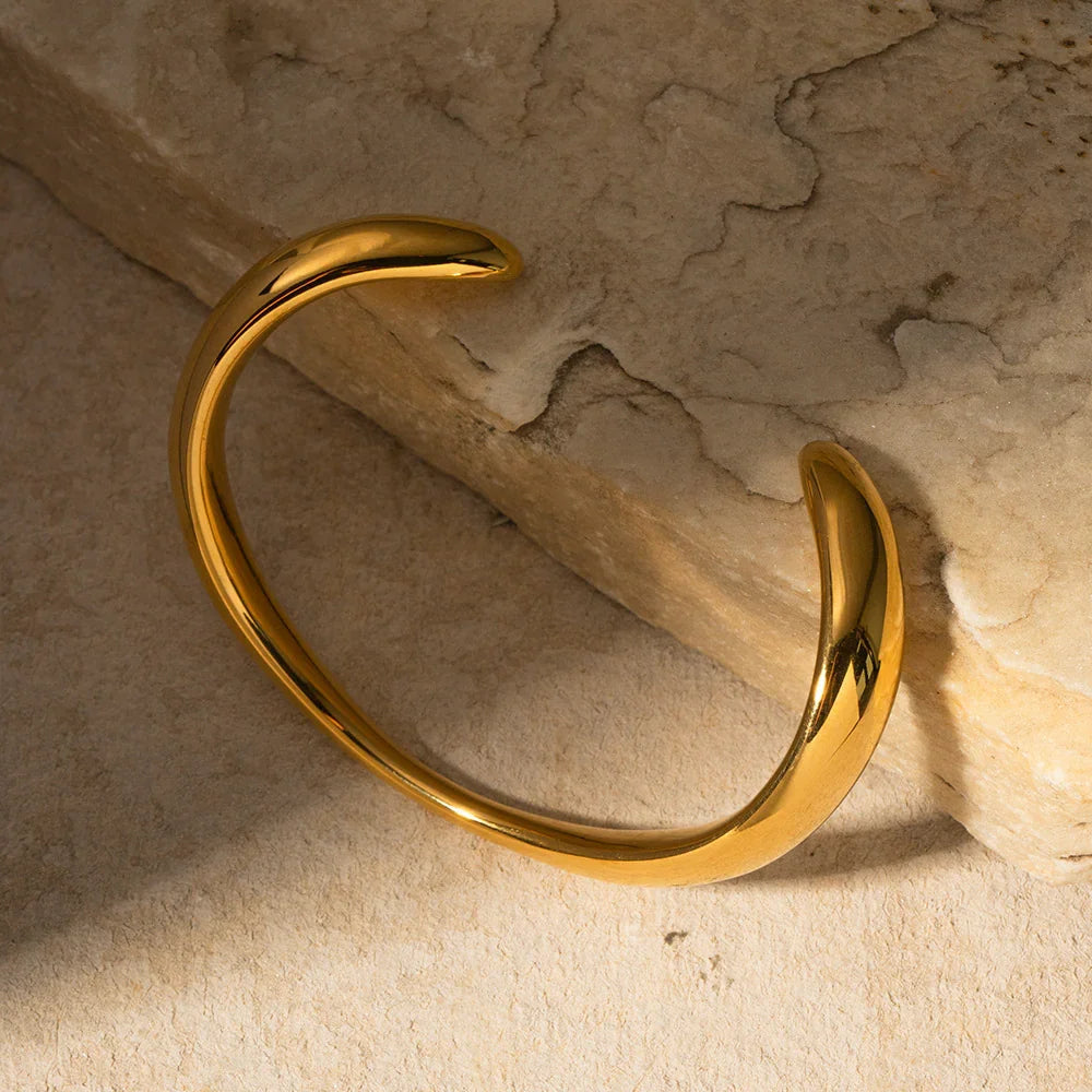 [Royal&Vicky]Audrina Contemporary Gold Bangle