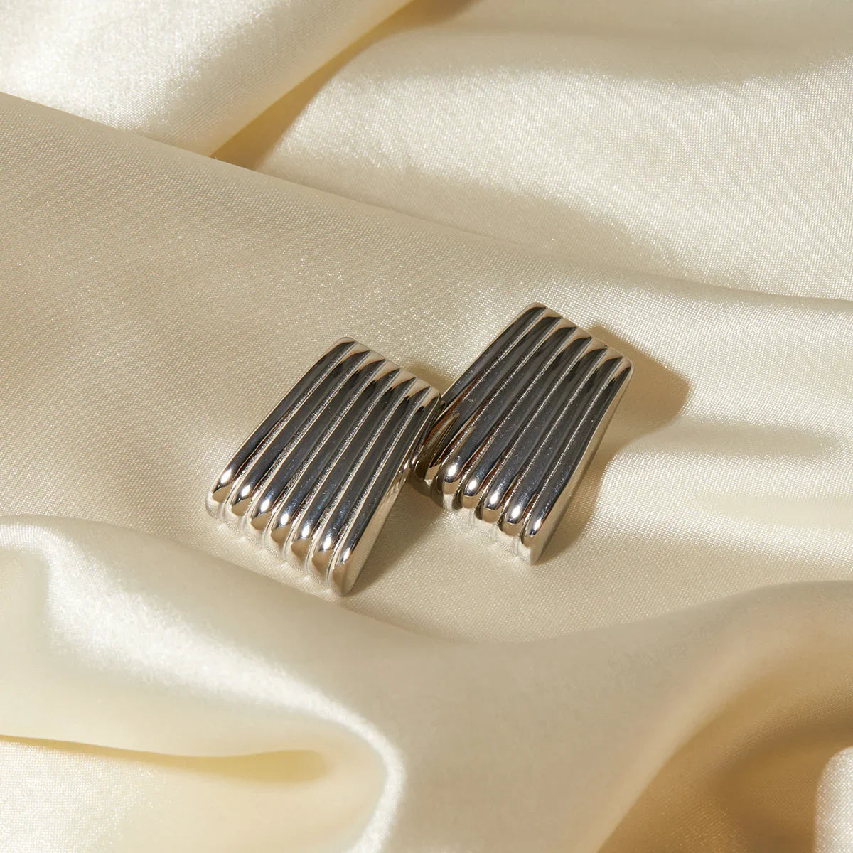 [Royal&Vicky]Antonia Gold Earrings