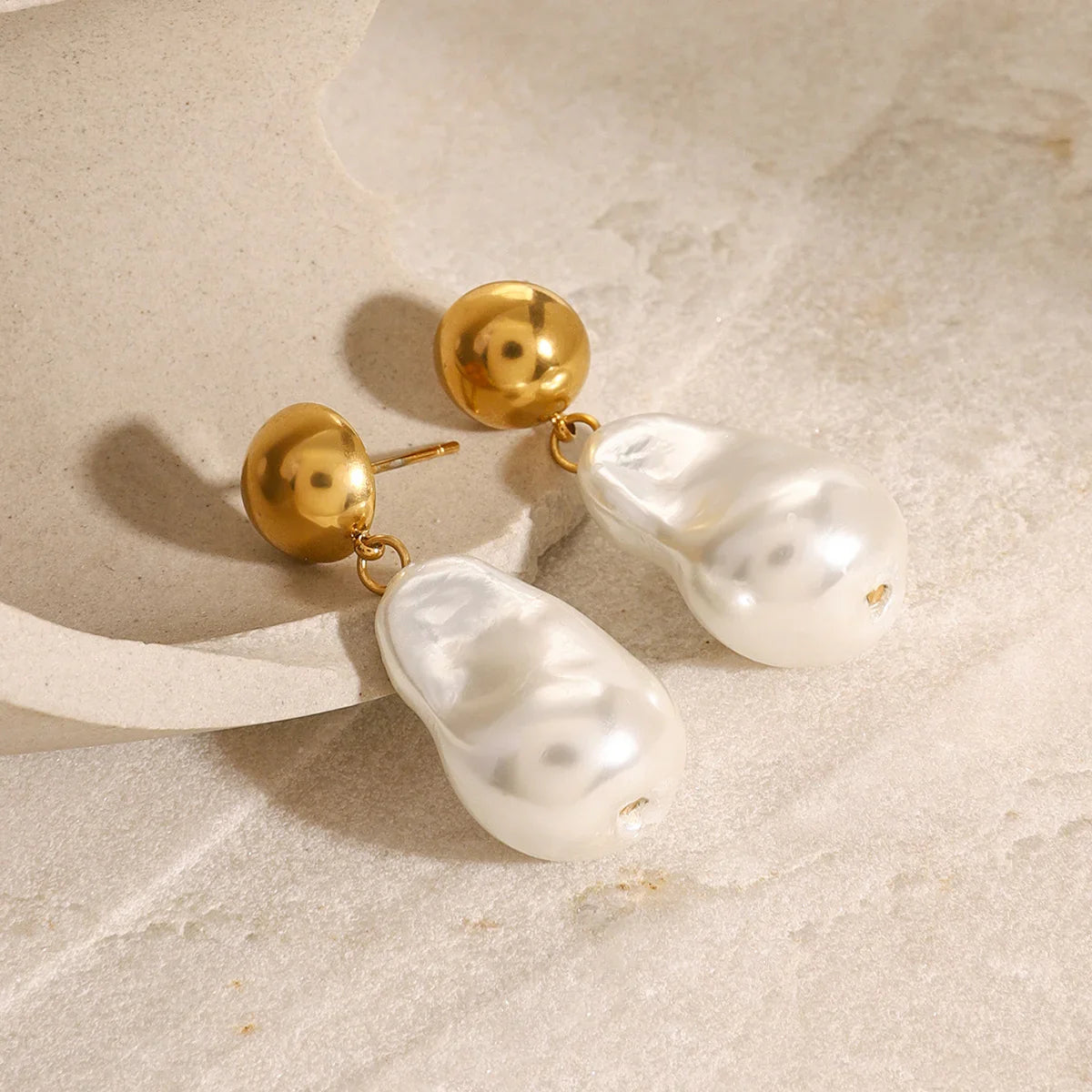 [Royal&Vicky]Ariana Chunky Pearl Drop Earrings