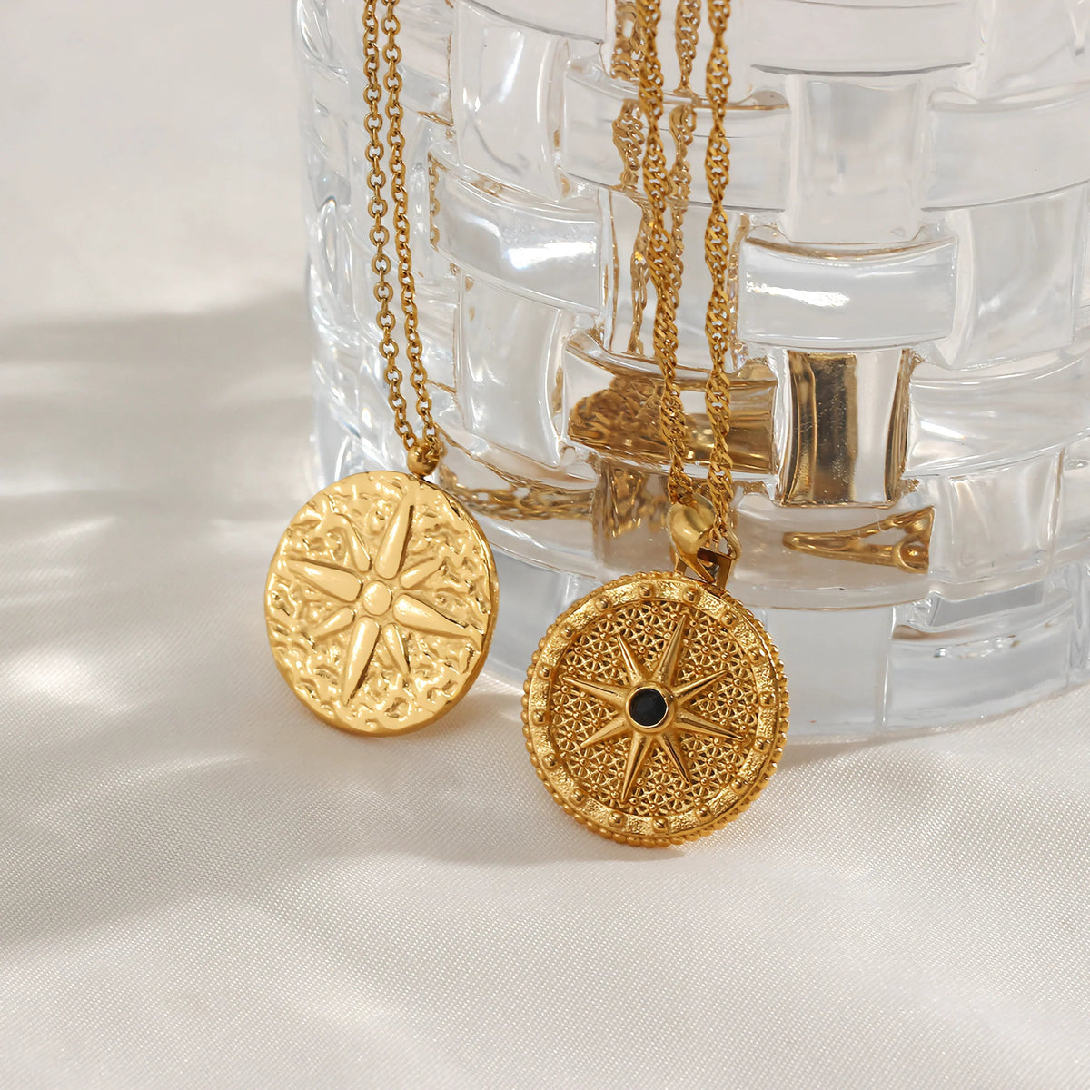 [Royal&Vicky]Ellie Compass Necklace