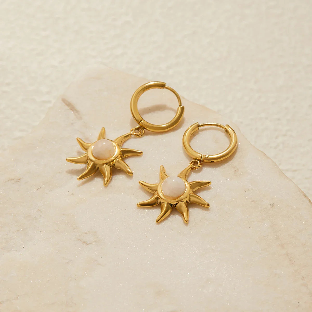 [Royal&Vicky]Helia Sun-shaped Moonstone Earrings