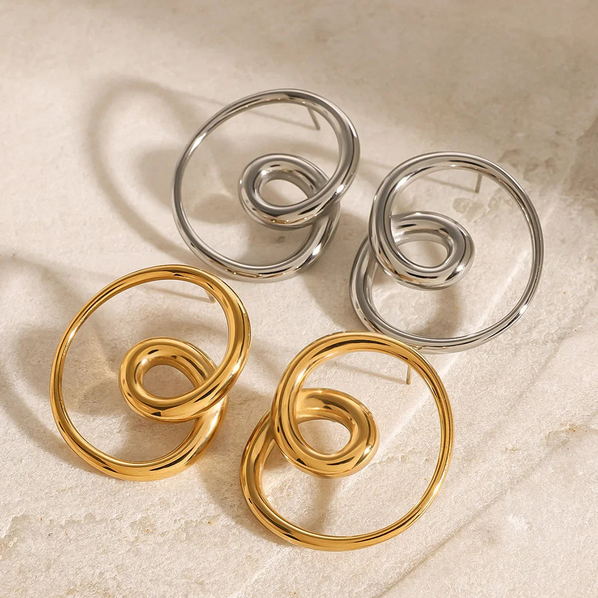 [Royal&Vicky]Angelique Golden Twist Earrings