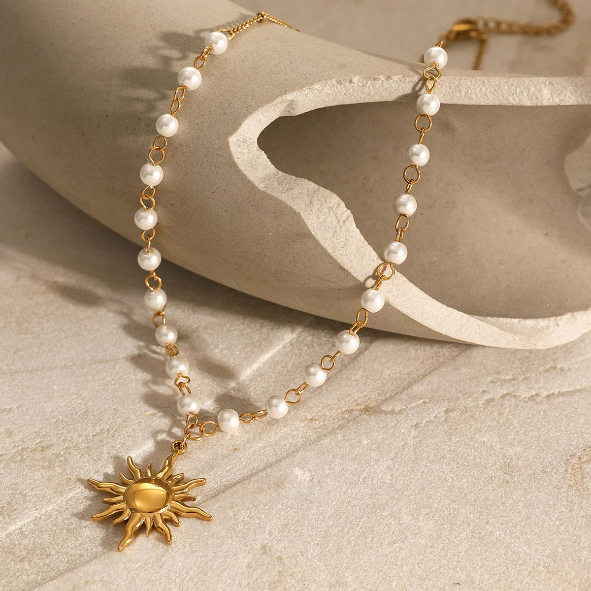 [Royal&Vicky]Apollo Sun Pearl Necklace