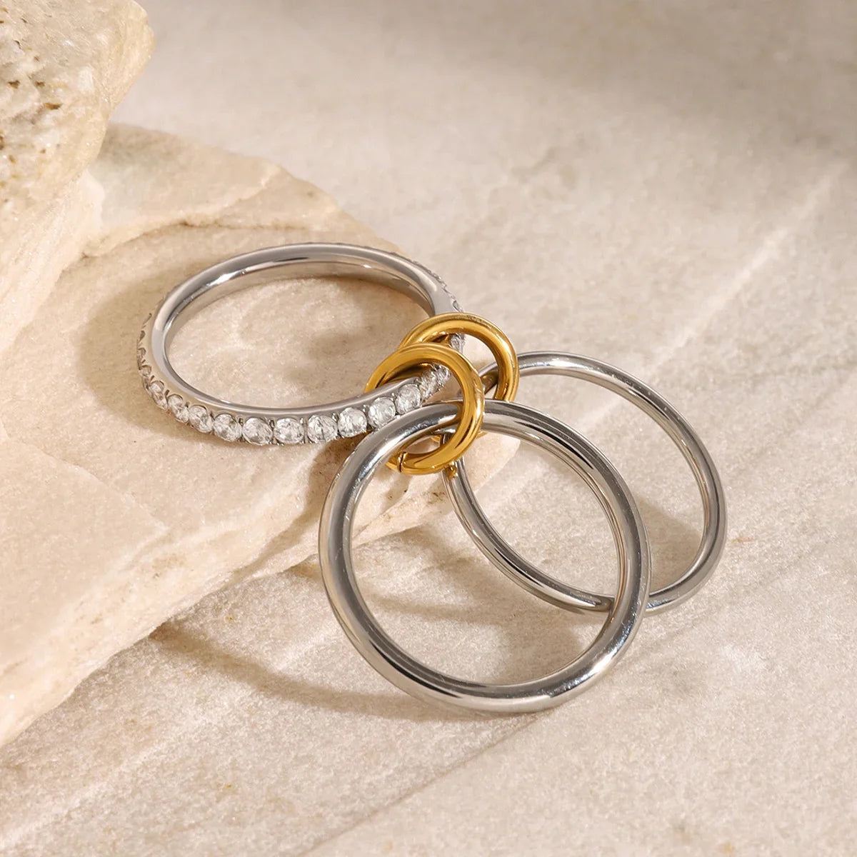 [Royal&Vicky]Desiree Stacked Diamond Ring