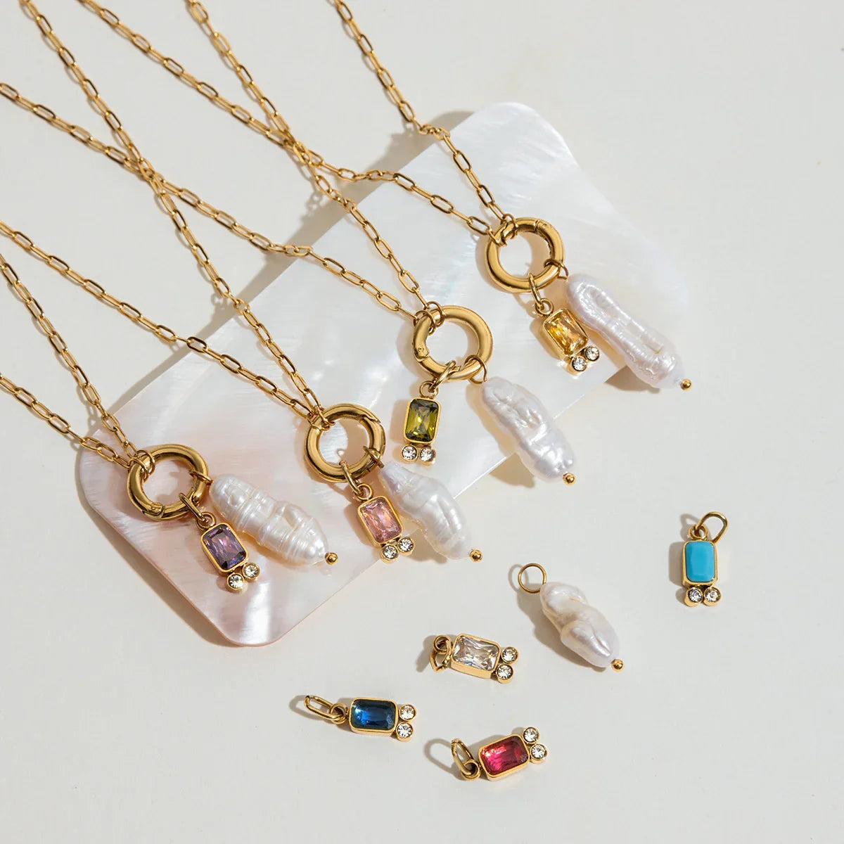 [Royal&Vicky]Caitlin Birthstone Pearl Necklace