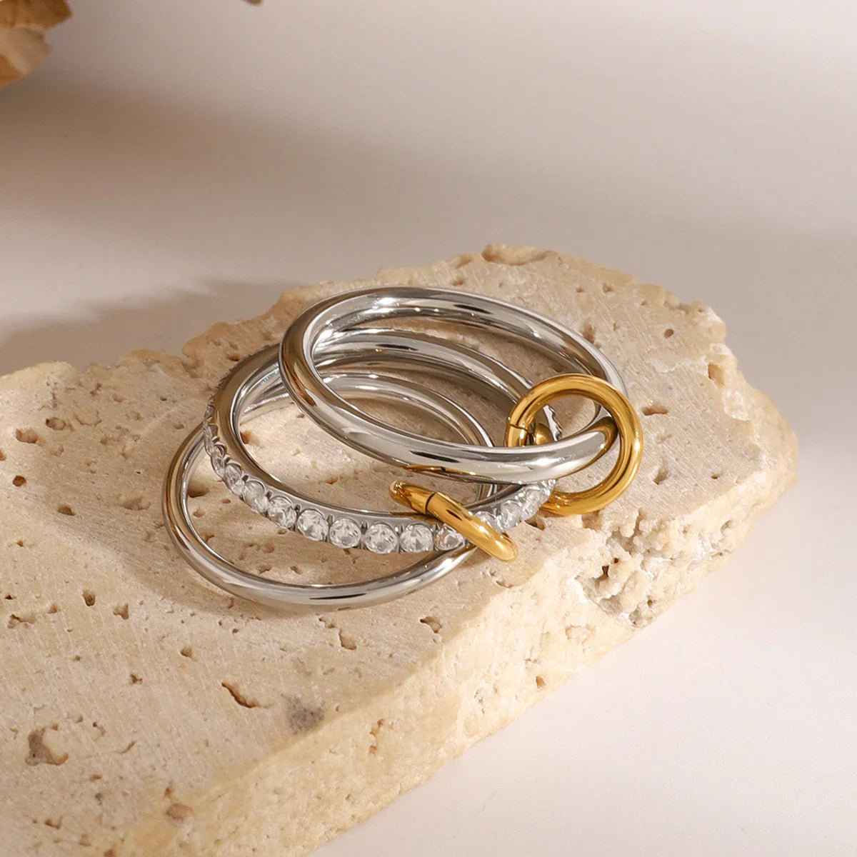 [Royal&Vicky]Desiree Stacked Diamond Ring