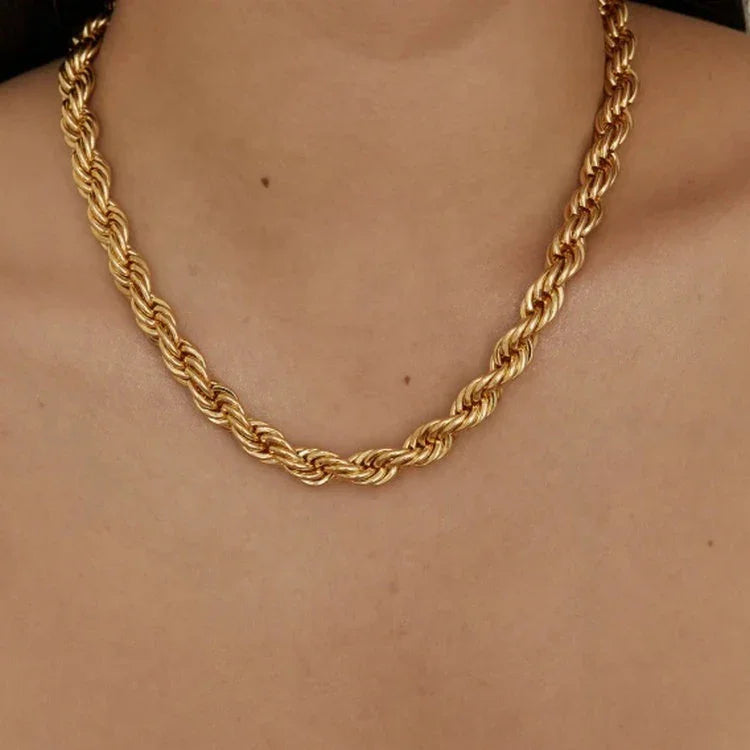[Royal&Vicky]Mila Golden Twist Necklace