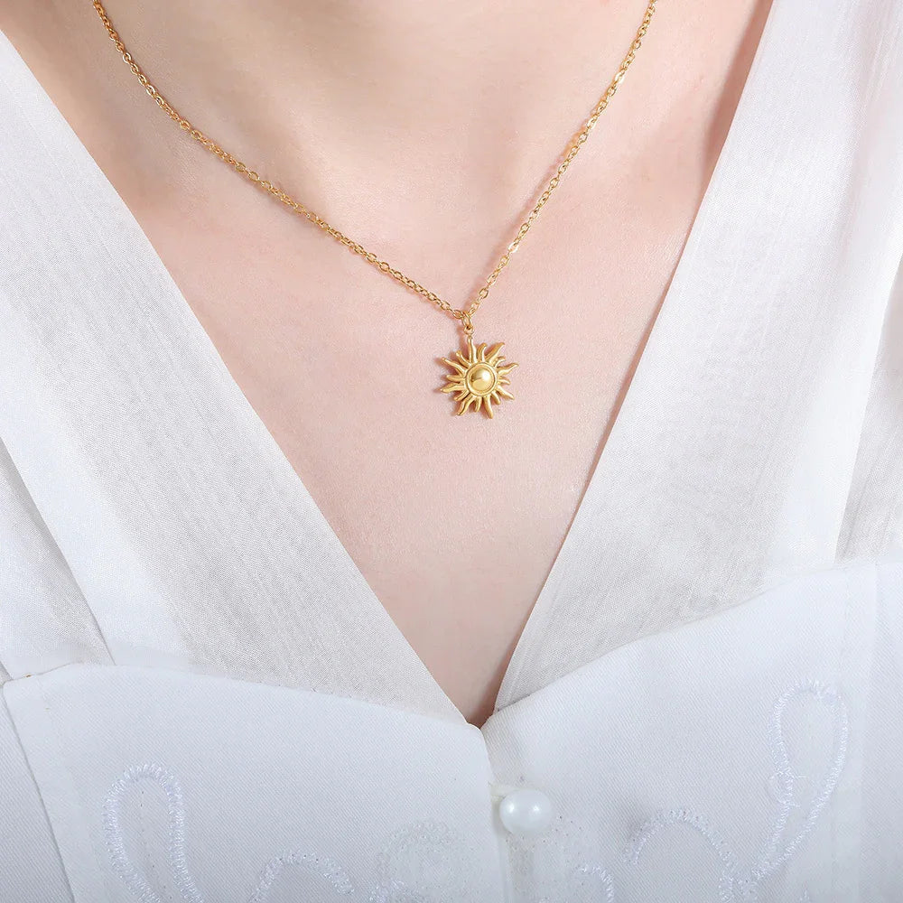 [Royal&Vicky]Eliora Gold Sun Necklace