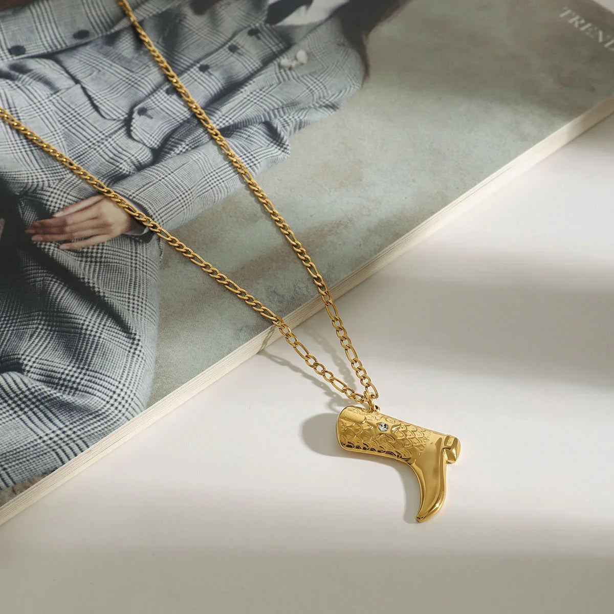 [Royal&Vicky]Makayla Gold Boot Pendant