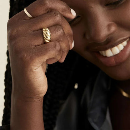 [Royal&Vicky]Lorelei Gold Croissant Ring
