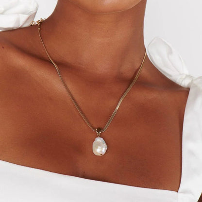 [Royal&Vicky]Glorietta Herringbone Pearl Necklace