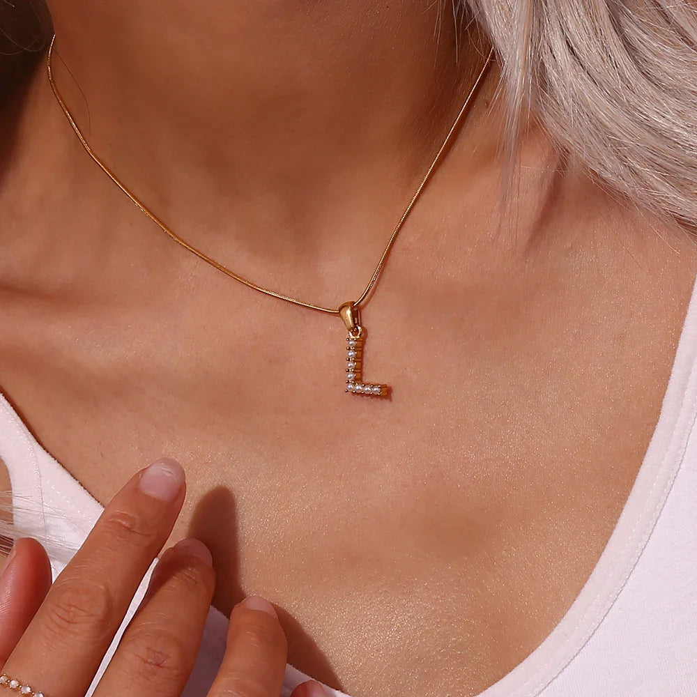 [Royal&Vicky]Augustine Initial Letter Pearl Necklace