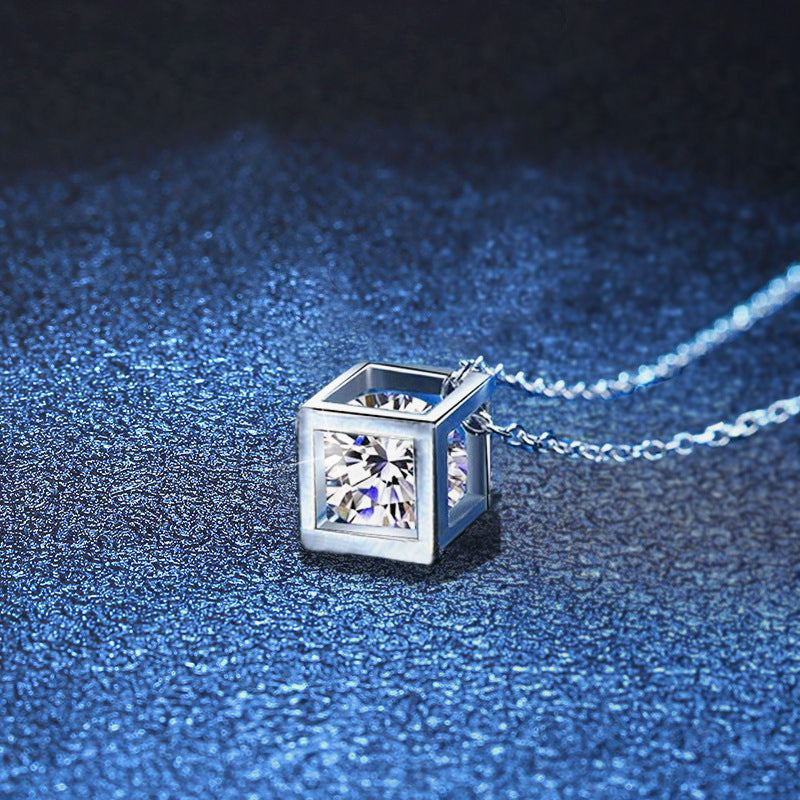 [Leaves]GEOMETRIC SUGAR-CUBE MOISSANITE NECKLACE
