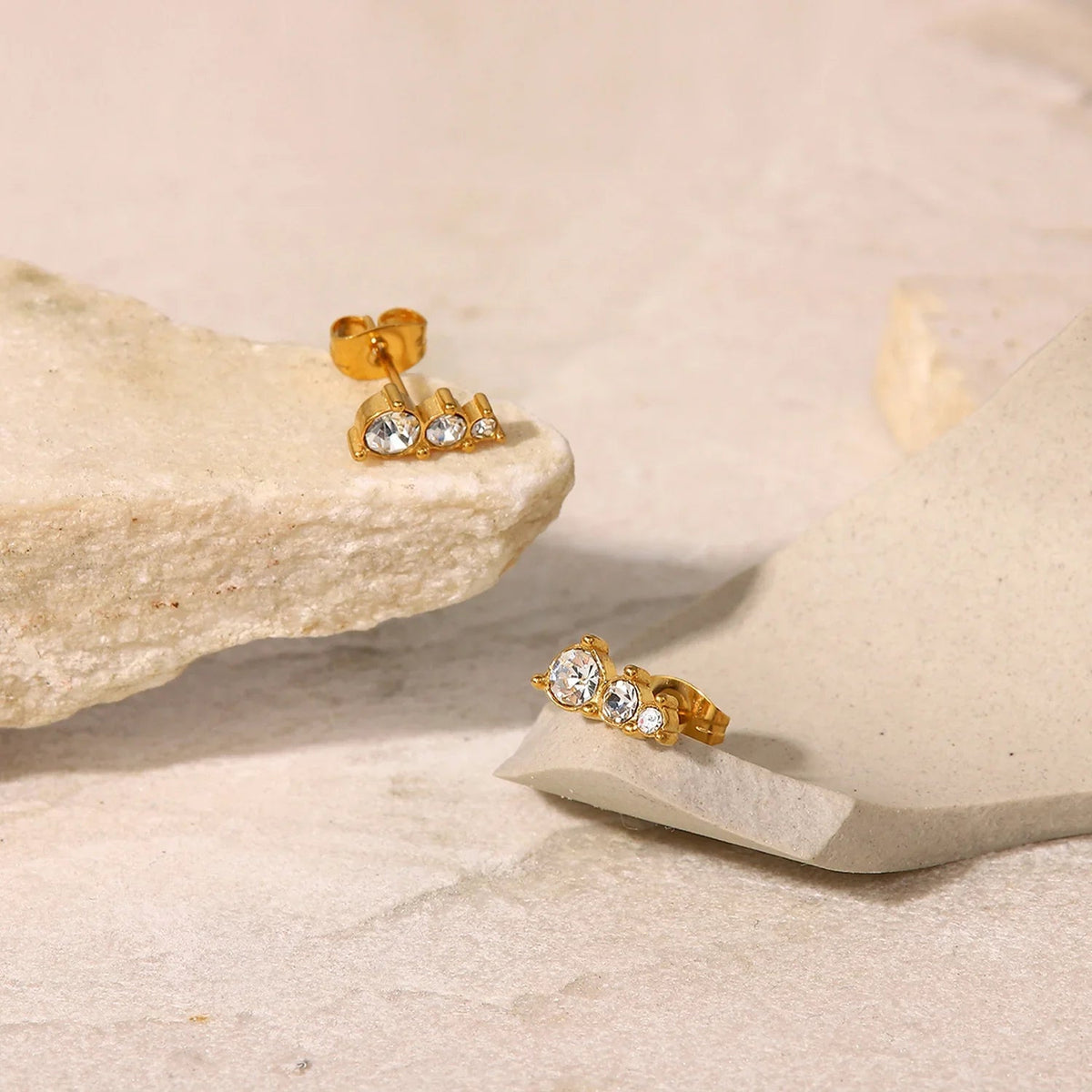 [Royal&Vicky]Lira Gold Earrings