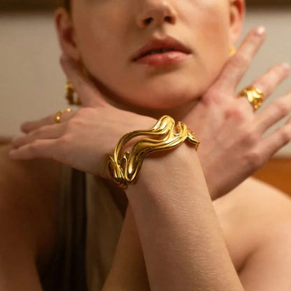 [Royal&Vicky]Anissa Wavy Gold Bracelet
