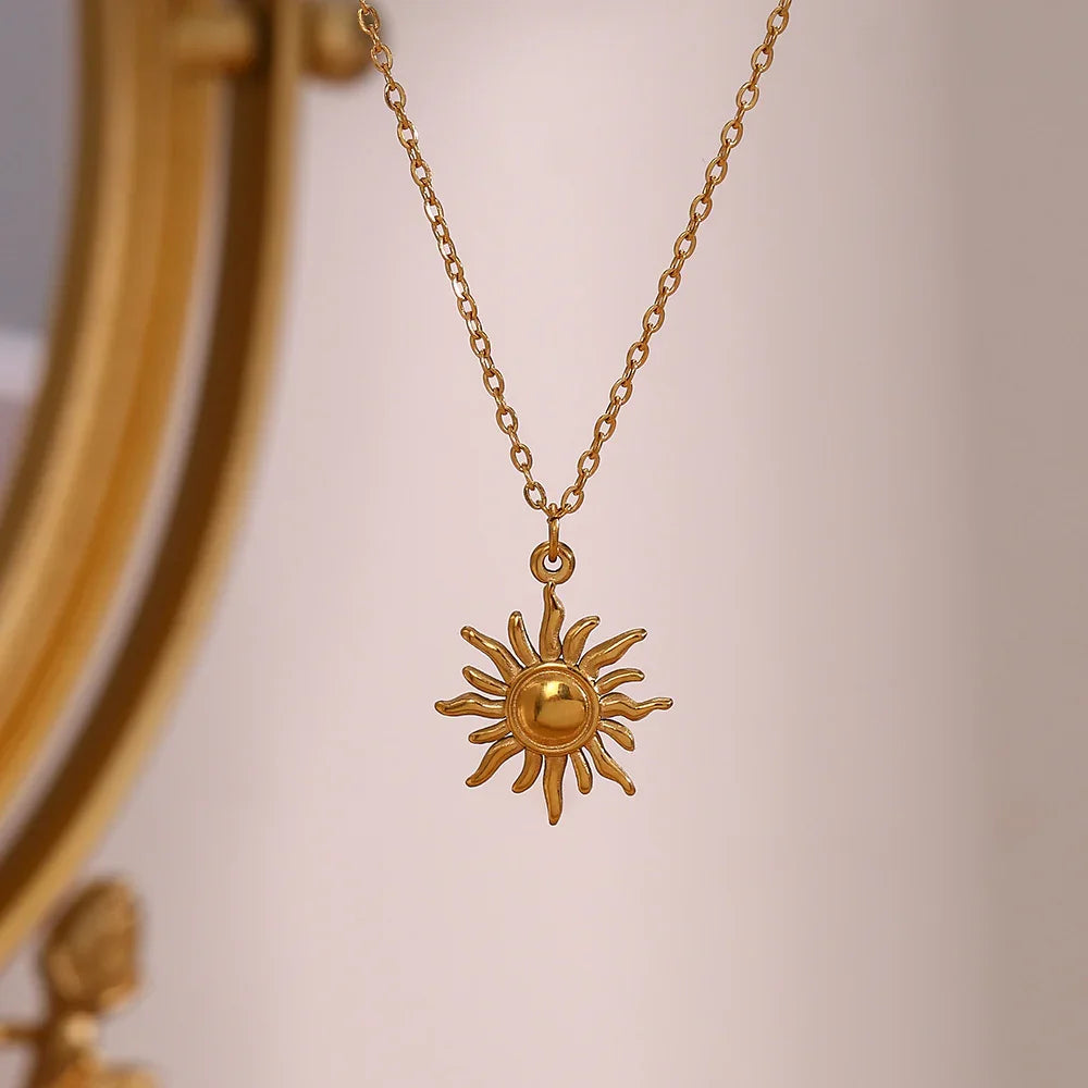 [Royal&Vicky]Eliora Gold Sun Necklace