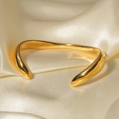 [Royal&Vicky]Audrina Contemporary Gold Bangle