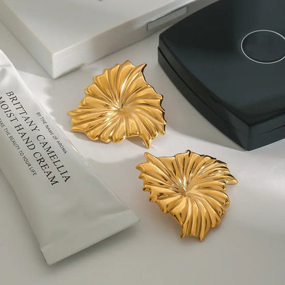 [Royal&Vicky]Rafaela Sculpted Petal Gold Earrings