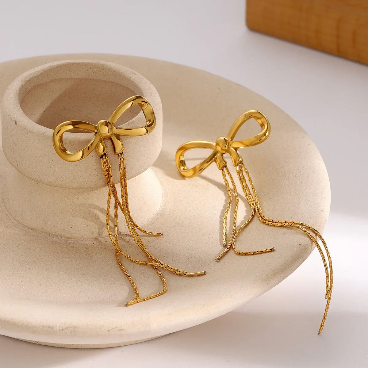 [Royal&Vicky]Yvette Bow Earrings