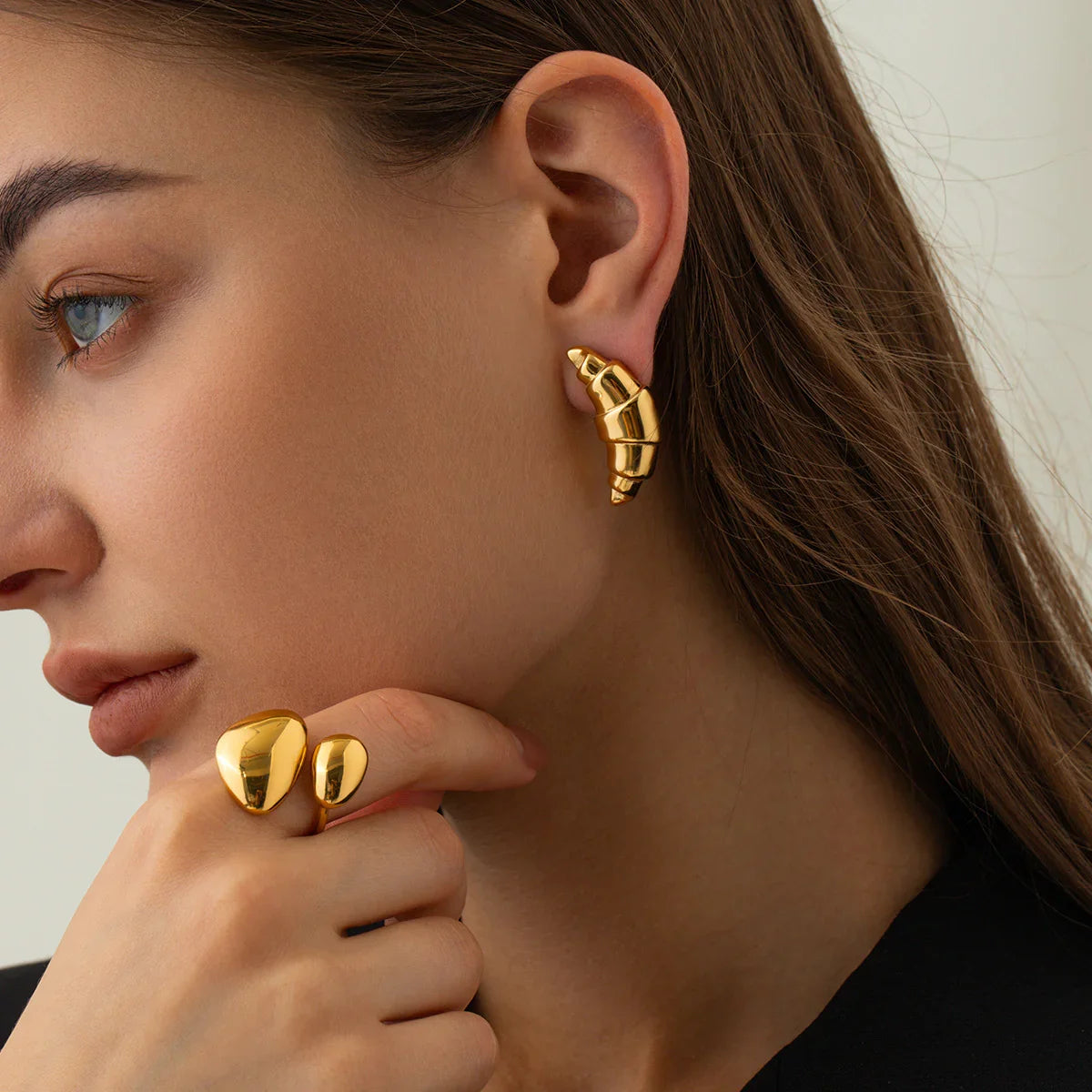 [Royal&Vicky]Emberly Gold Earrings