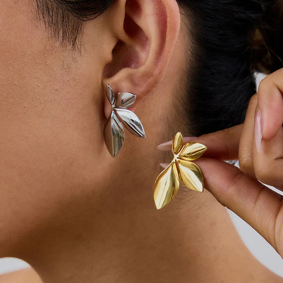 [Royal&Vicky]Velle Gold Petal Earrings