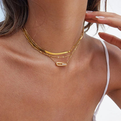 [Royal&Vicky]Abby Sculpted Gold Pendant