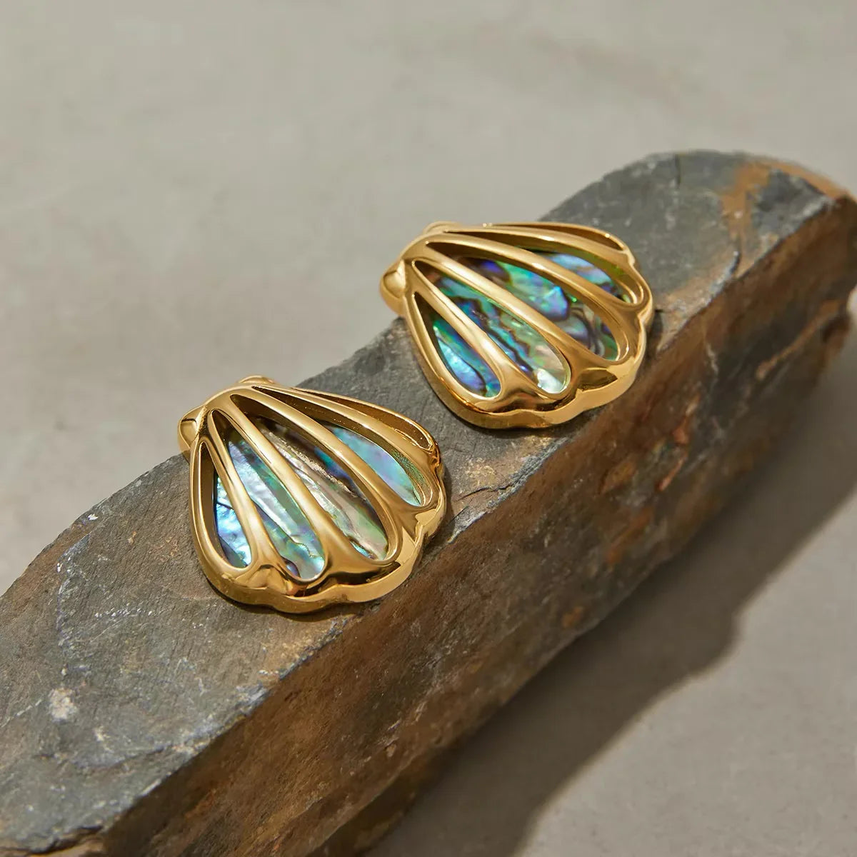 [Royal&Vicky]Nixie Gold Seashell Earrings